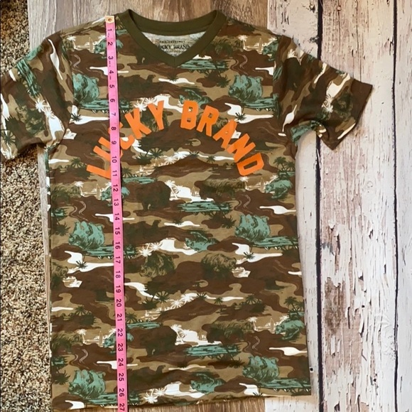 NWOT Lucky Brand camo Tshirt - Picture 9 of 9